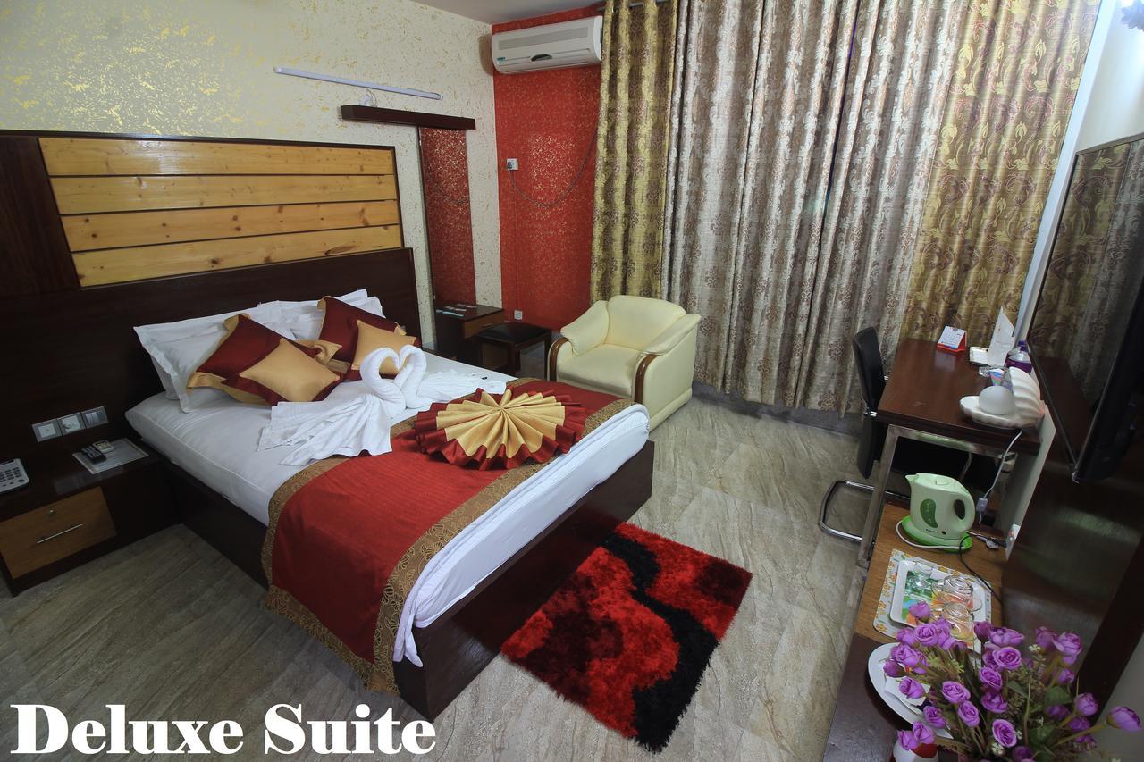 Tiger Garden Int Hotel Khulna Екстер'єр фото
