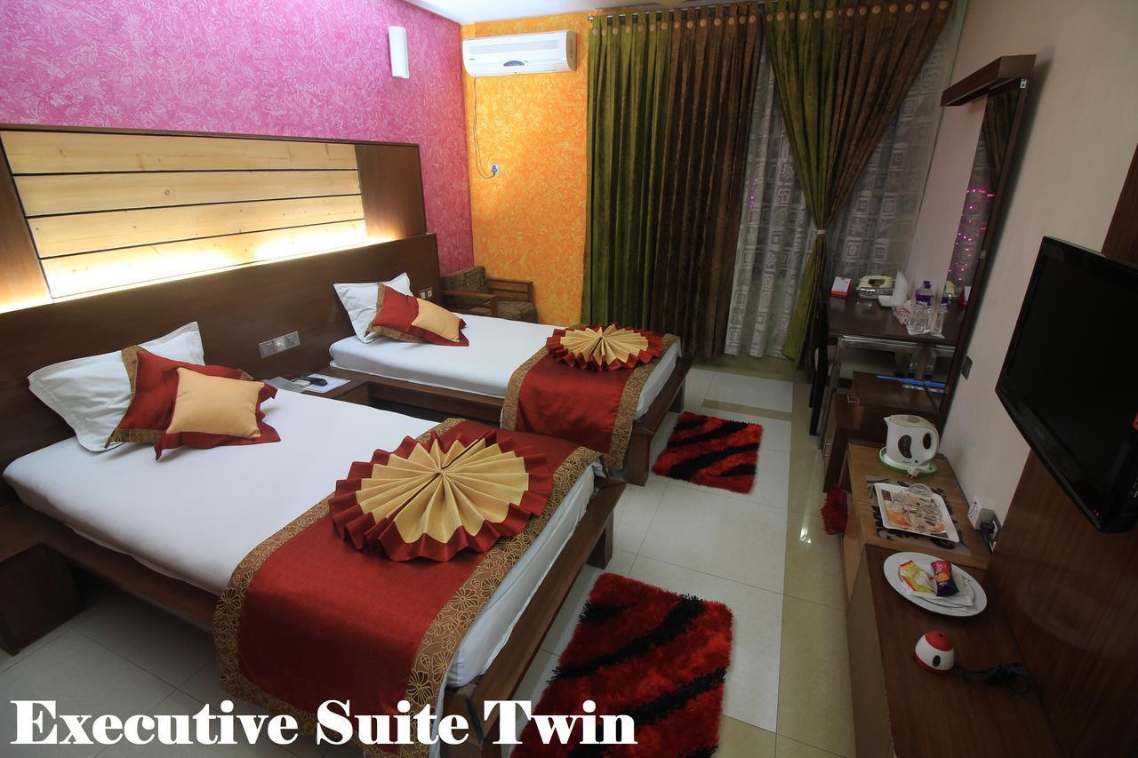 Tiger Garden Int Hotel Khulna Екстер'єр фото