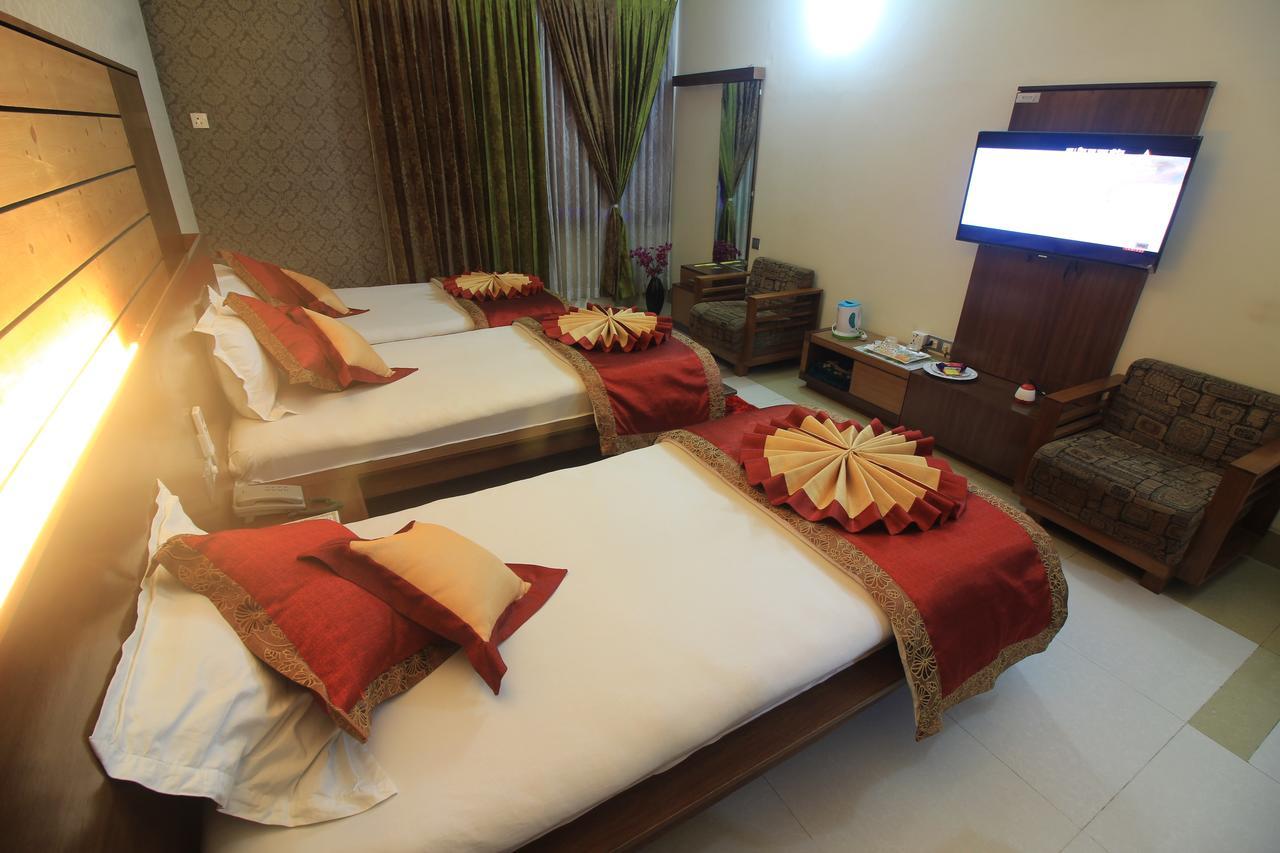 Tiger Garden Int Hotel Khulna Екстер'єр фото