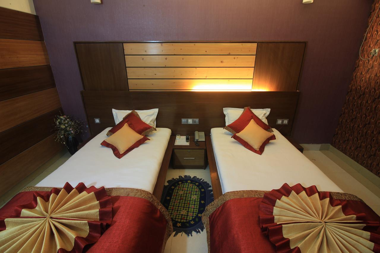 Tiger Garden Int Hotel Khulna Екстер'єр фото