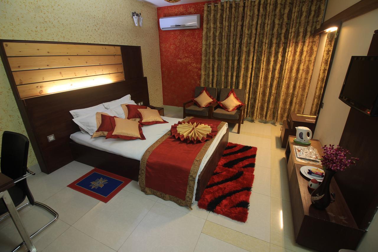 Tiger Garden Int Hotel Khulna Екстер'єр фото