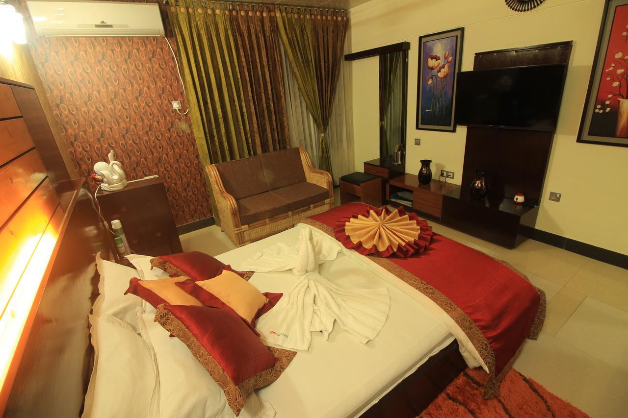 Tiger Garden Int Hotel Khulna Екстер'єр фото
