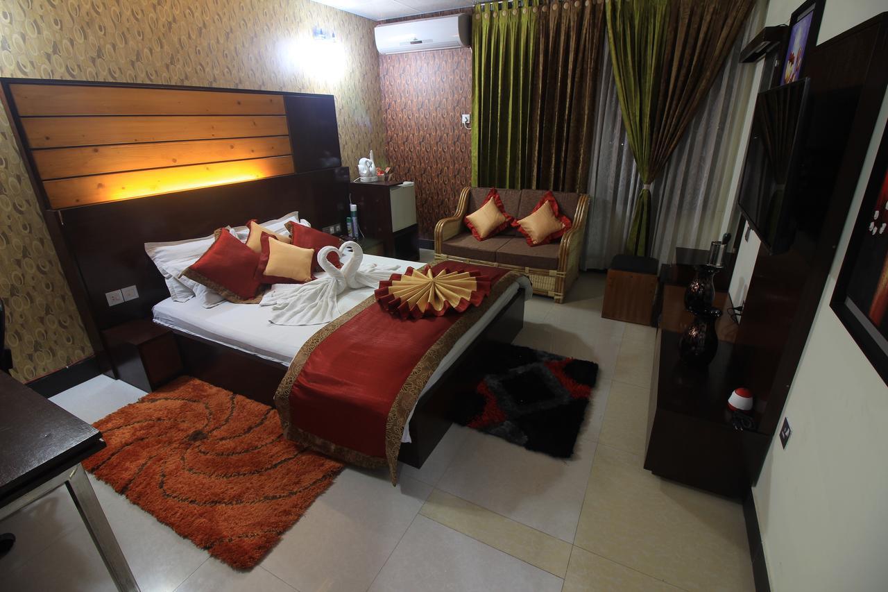 Tiger Garden Int Hotel Khulna Екстер'єр фото